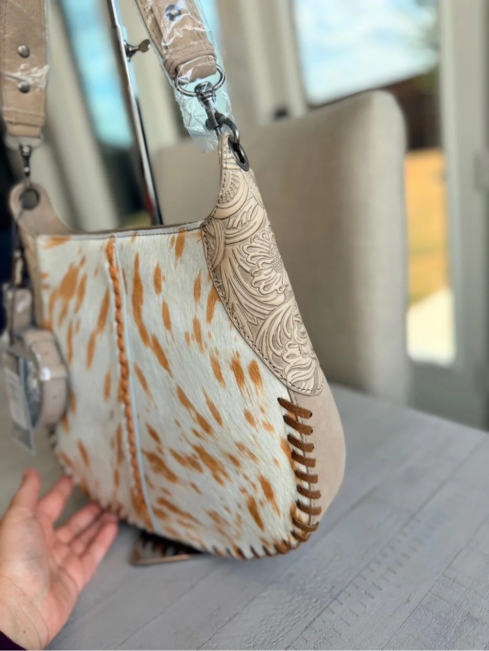 Trinity Ranch Cowhide ＆ Tooled Leather Hobo Crossbody Bag Tan